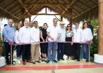 Presidente Abinader inauguró 11 obras y entregó 64 apartamentos en Bonao, La Vega y Santiago este fin de semana
