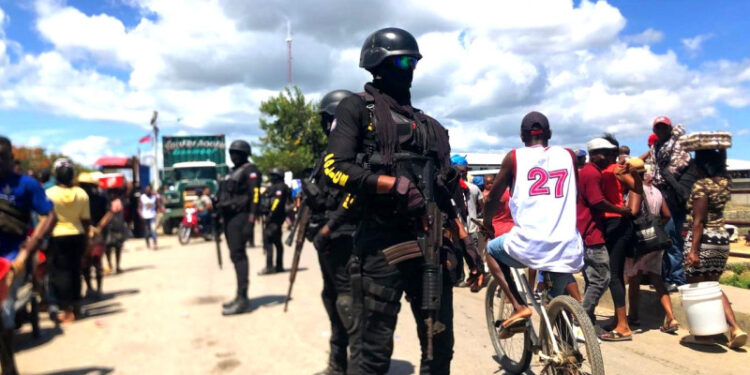 Aumentan seguridad en el paso fronterizo de Dajabón tras finalizar la misión de Kenia en Haití
