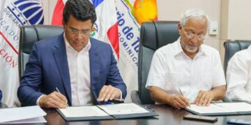 Ministros de Turismo y de Educación firman acuerdo para llevar el turismo a las escuelas