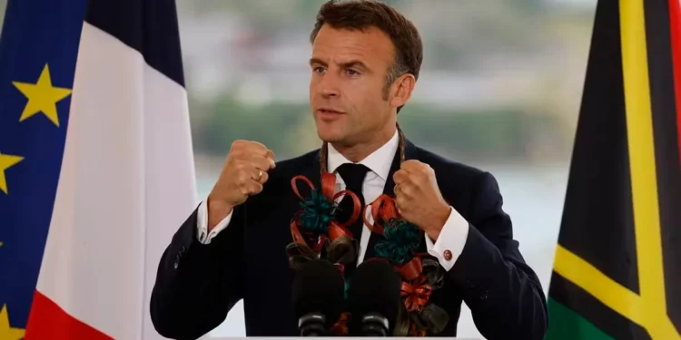 Macron cita a todas las fuerzas políticas el 30 de agosto para salir del bloqueo político