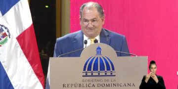 Fondos de pensiones adquieren 70% de acciones César Iglesias