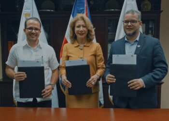 Sur Futuro y FEDA desarrollarán proyectos en beneficio de productores agrícolas de la región Sur del país