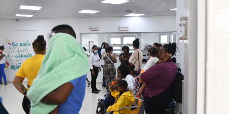 124 pacientes ingresados por sospechas de dengue en dos hospitales de Santo Domingo