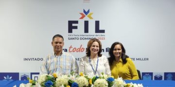 María Esther Fernández presenta su libro Delega y transforma en la FIL SD 2023