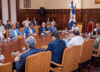 Vicepresidenta encabeza Consejo de Gobierno para conocer Presupuesto General del Estado 2024