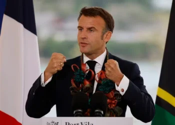 Macron cita a todas las fuerzas políticas el 30 de agosto para salir del bloqueo político