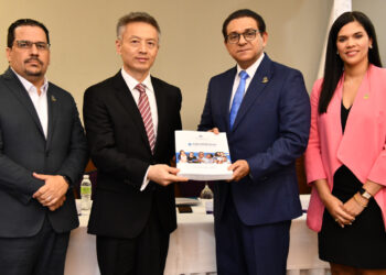 Ministro de Salud presenta Plan Estratégico Nacional de Salud 2030 a organismos y agencias internacionales de cooperación