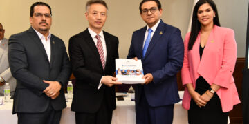 Ministro de Salud presenta Plan Estratégico Nacional de Salud 2030 a organismos y agencias internacionales de cooperación