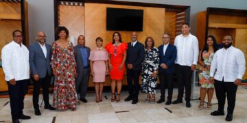 Adompretur felicita al periodista turístico en su día