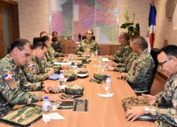 Estado Mayor General del Ministerio de Defensa pasa revista a la situación de la frontera