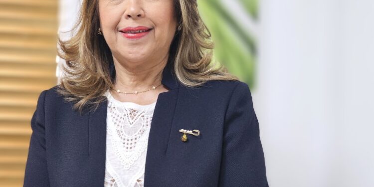 Designan economista Kathia Mejía directora ejecutiva de ECORED
