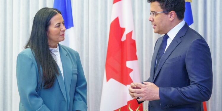 Collado y ministra de Turismo de Canadá estrechan relaciones