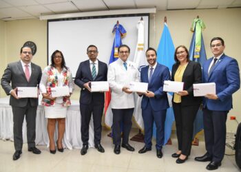 Ministerio de Salud recibe donación de pruebas de detección de Virus Sincitial de AstraZeneca