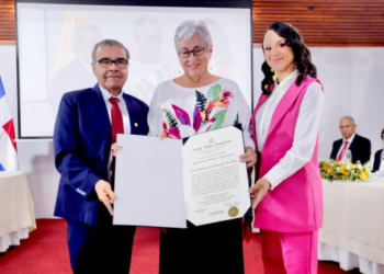 Exaltan como “Maestros de la Medicina Dominicana” a cuatro prominentes médicos  