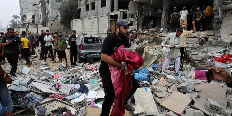 Expulsar a todos los palestinos de Gaza, recomienda el ministerio israelí