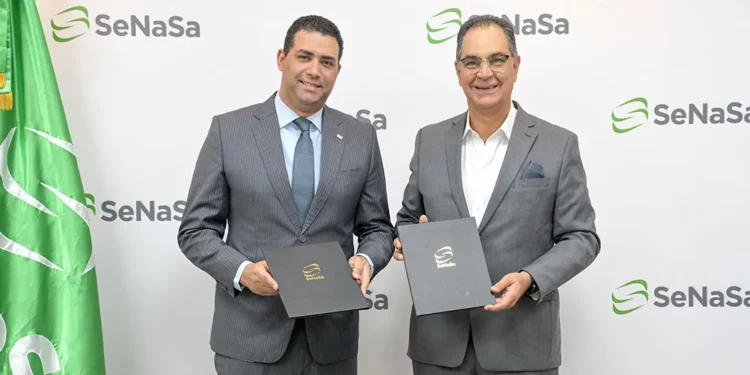 VIVA y SeNaSa firman acuerdo para beneficiar a sus afiliados