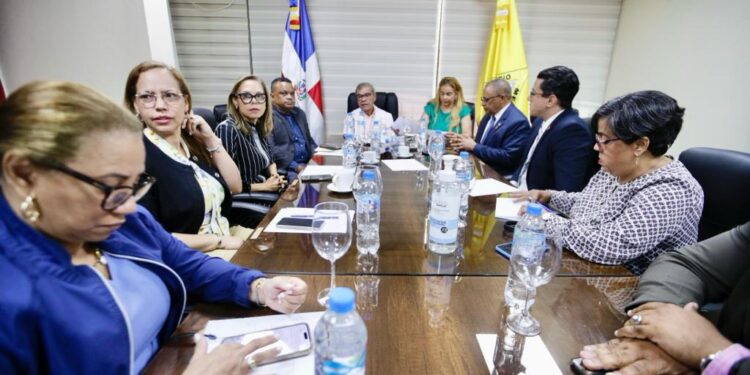 CMD, sociedades médicas y Salud Pública trabajarán de la mano para combatir el dengue.