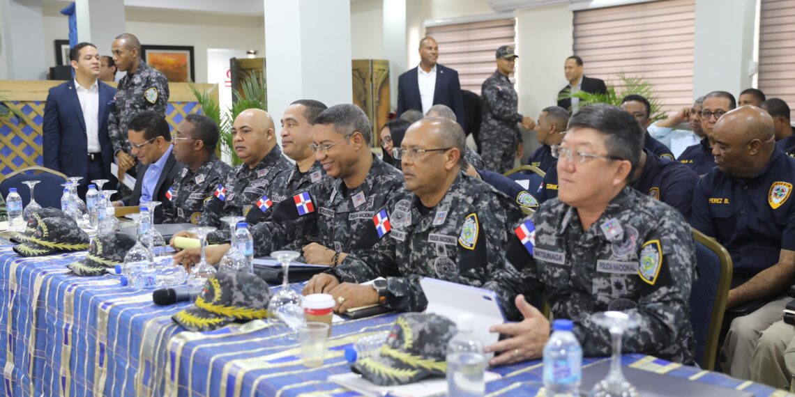 Vicepresidenta Raquel Peña entrega politécnico y obras deportivas en Neiba; también inaugura polideportivo en Independencia