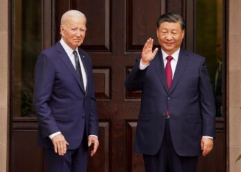 Biden y Xi acuerdan restaurar comunicación militar en «productiva» cumbre en EEUU