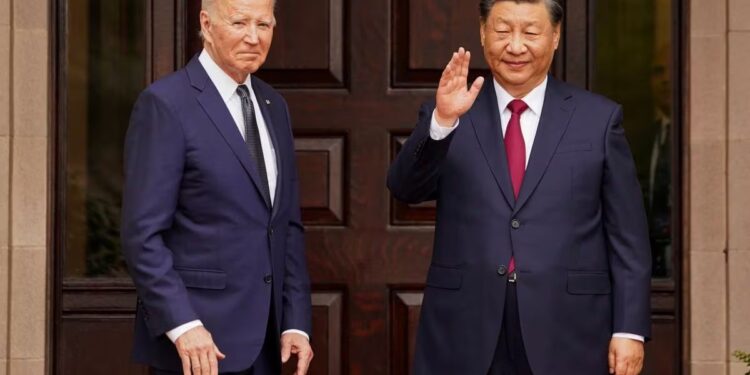 Biden y Xi acuerdan restaurar comunicación militar en «productiva» cumbre en EEUU