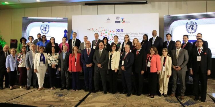 Desarrollo de Latinoamérica, digitalización y clima centraron debates en Santo Domingo