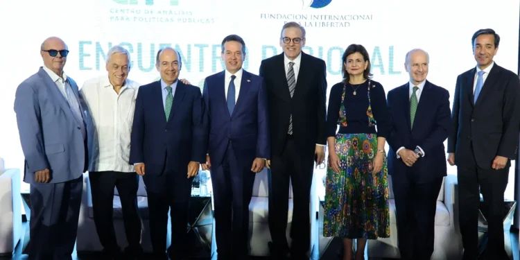 Narco, pobreza, clima amenazan democracia de América Latina