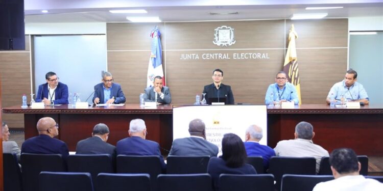 Mesa Técnica de la JCE trata con organizaciones políticas sobre el sistema de seguridad e infraestructura tecnológica de cara a elecciones 2024
