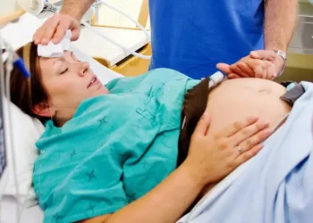 OMS: Un tercio de las mujeres sufren problemas de salud de larga duración tras el parto