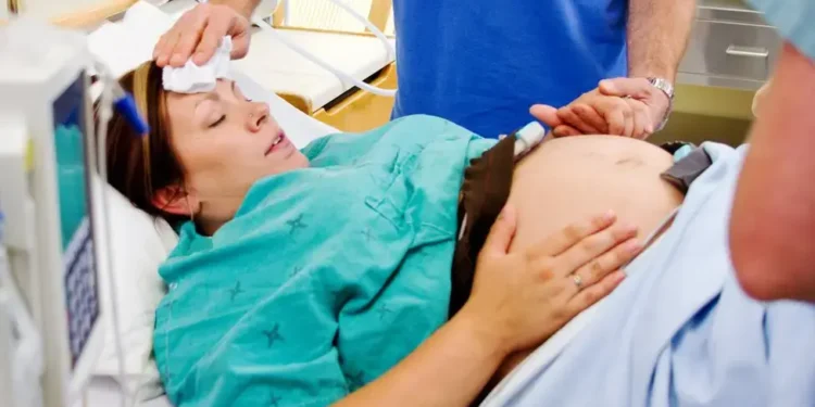 OMS: Un tercio de las mujeres sufren problemas de salud de larga duración tras el parto