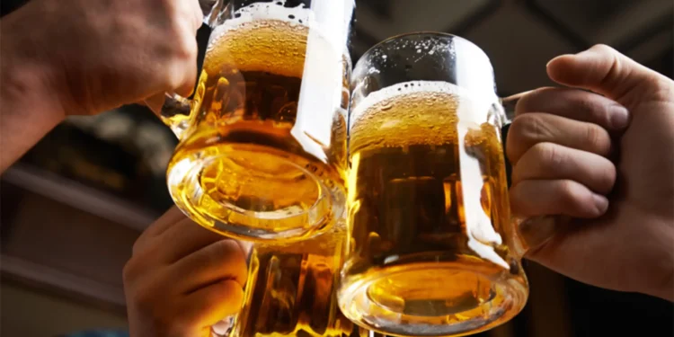 OMS recomienda a Estados aumentar los impuestos al alcohol y bebidas azucaradas