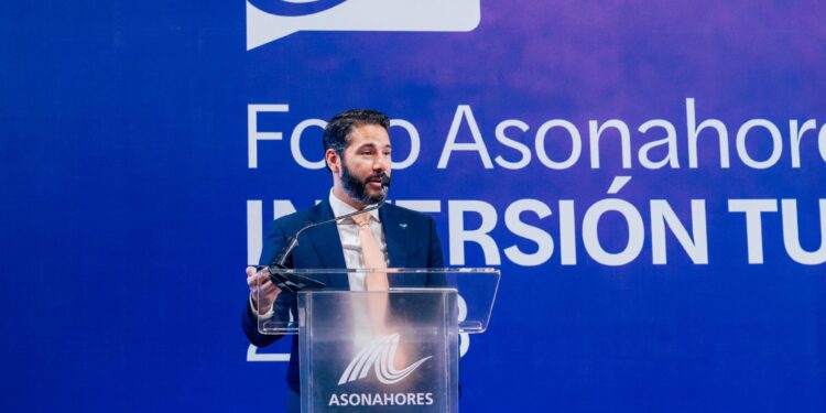 Destacan vinculación de fondos de pensiones con inversión turística de RD