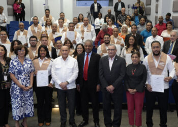 Infotep y Diecom certifican a 44 colaboradores en Liderazgo Transformador