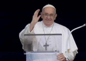 El papa pide ‘defender’ la Navidad del actual ‘modelo comercial y consumista’