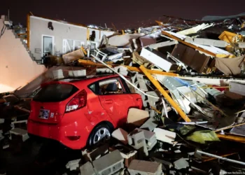 Varios tornados causan al menos seis muertos y apagones en Tennessee