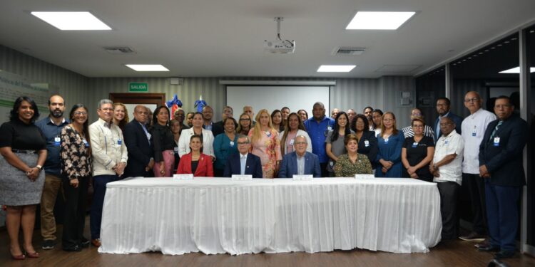 SISALRIL firma acuerdo con CMD, CDO y CDP para emitir código a profesionales