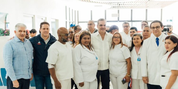 Autoridades inauguran Hospital Municipal San José de las Matas