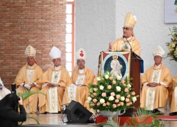 Héctor Rafael Rodríguez toma posesión como nuevo arzobispo metropolitano de Santiago