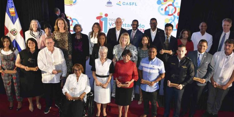 Ministro de Economía anuncia creación de fondo de RD$8 millones para apoyar voluntariados