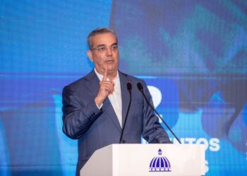 Presidente Abinader dice el 23.4 % es la tasa de pobreza más baja de la historia de RD