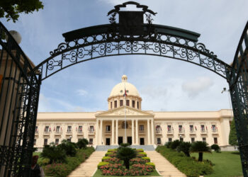 Presidente Abinader prioriza la regulación y bioseguridad de granjas porcinas como asunto de alto interés nacional