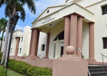 Ministerio de Economía informa que la pobreza monetaria disminuyó 4.7 puntos porcentuales en 2023