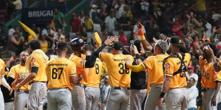 Águilas vencen Leones; siguen pelea clasificación