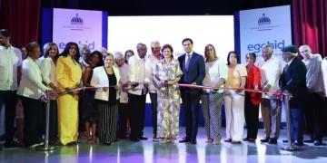Raquel Peña inaugura Bulevar de las Estrellas y reapertura de Escuela de Bellas Artes en San Cristóbal