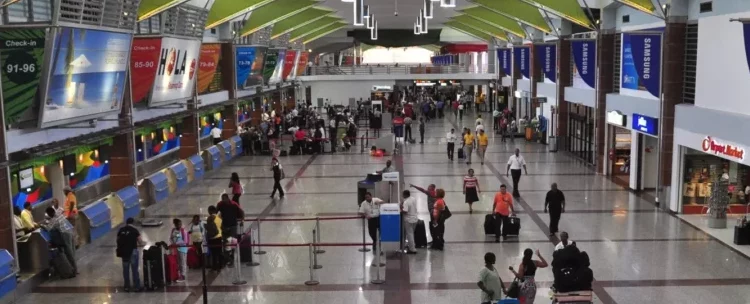 Tormenta de nieve en EE.UU. provoca cancelación de 25 vuelos desde y hacia RD